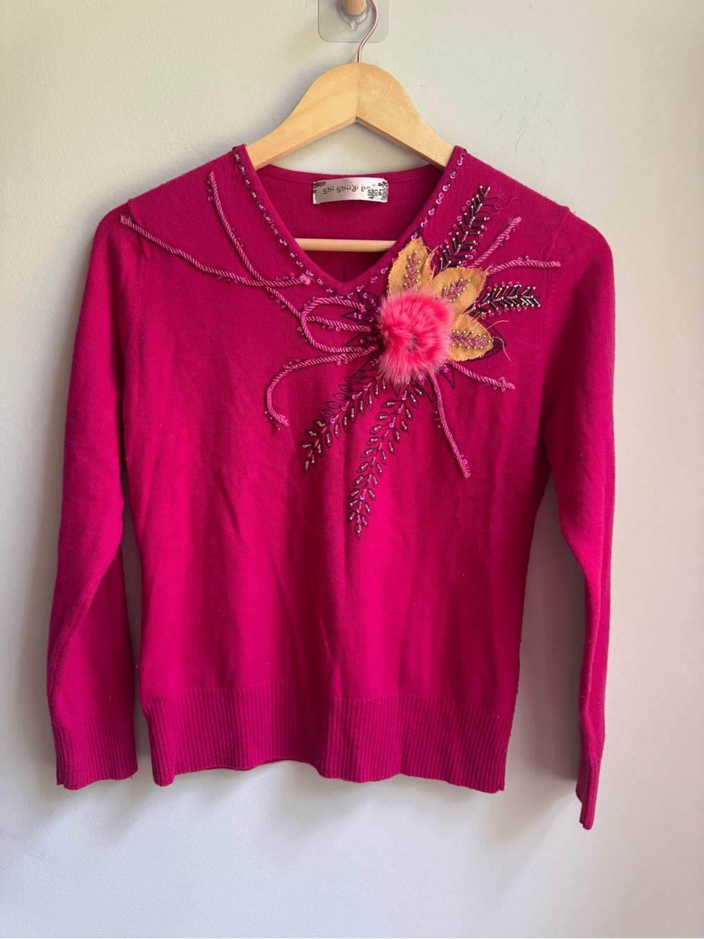 Unique Source Unknown Bright Fuchsia V-Neck Sweater with Floral Pom Accent